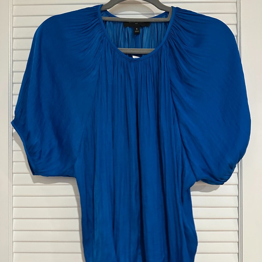 Banana Republic Factory Blue Pleated Short Sleeve Blouse – Size M